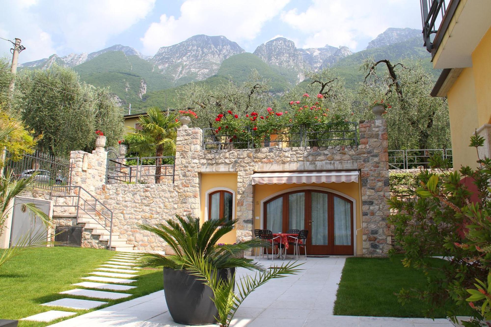 Villa Due Leoni - Residence Brenzone sul Garda Exterior photo