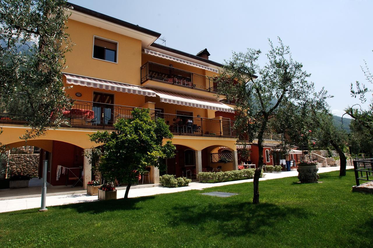 Villa Due Leoni - Residence Brenzone sul Garda Exterior photo